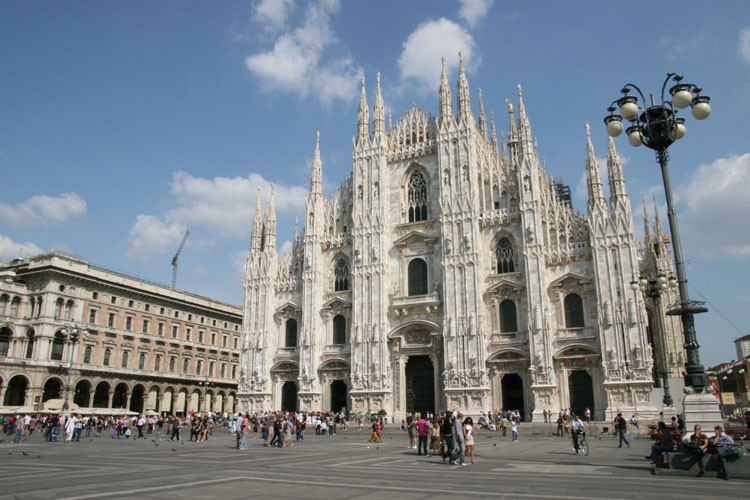 ESCORT TOPCLASS MILAN ITALY ITALIA